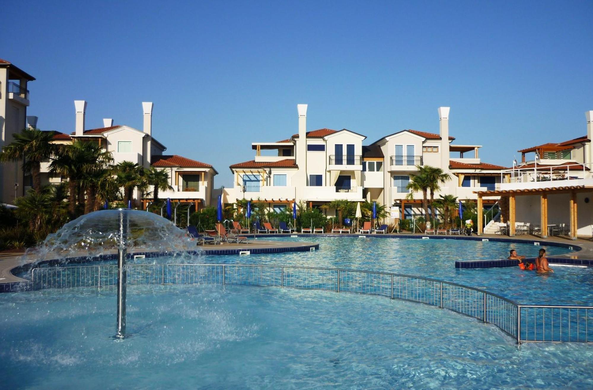 Villaggio A Mare Caorle Bagian luar foto